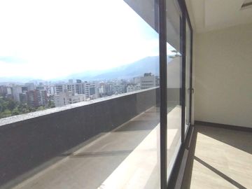 Penthouse sector Gonzalez Suarez a estrenar de 3 habitaciones