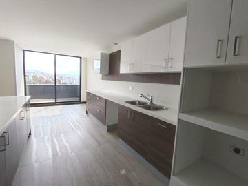 Penthouse sector Gonzalez Suarez a estrenar de 3 habitaciones