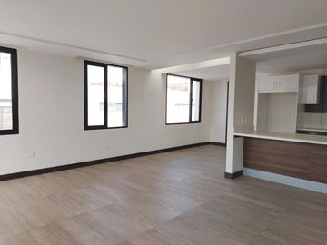 Penthouse sector Gonzalez Duarez de 3 habitaciones mas terraza