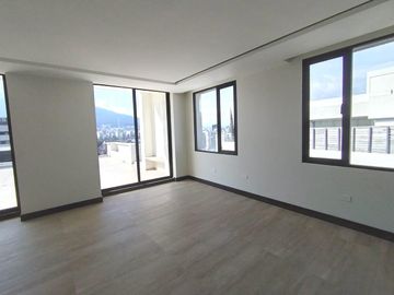 Penthouse sector Gonzalez Duarez de 3 habitaciones mas terraza