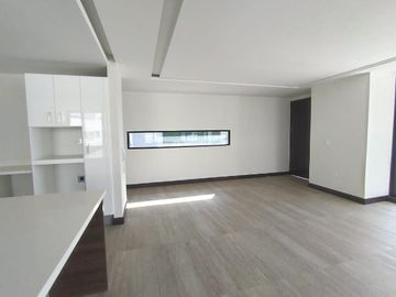 Penthouse sector Gonzalez Duarez de 3 habitaciones mas terraza