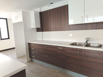 Penthouse sector Gonzalez Duarez de 3 habitaciones mas terraza