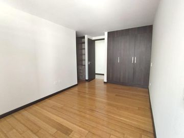 Penthouse sector Gonzalez Duarez de 3 habitaciones mas terraza
