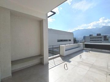 Penthouse sector Gonzalez Duarez de 3 habitaciones mas terraza