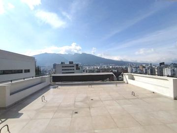 Penthouse sector Gonzalez Duarez de 3 habitaciones mas terraza