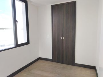 Penthouse sector Gonzalez Duarez de 3 habitaciones mas terraza
