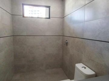 Penthouse sector Gonzalez Duarez de 3 habitaciones mas terraza