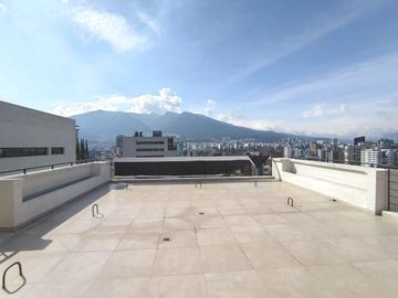 Penthouse sector Gonzalez Duarez de 3 habitaciones mas terraza