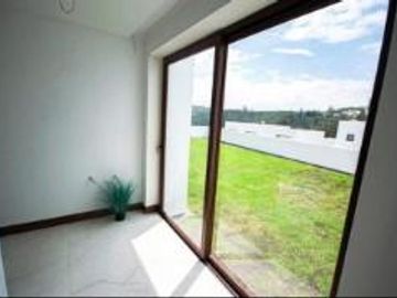 Casa de tres habitaciones con jardín de 130m2
