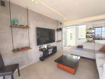Departamento de 3 habitaciones en Urba. Jardines del Este