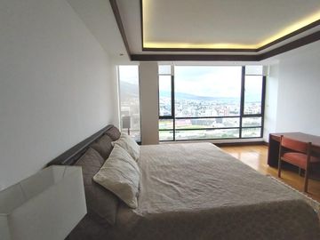 En venta espectacular Penthouse en Portugal y Eloy Alfaro