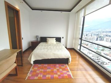 En venta espectacular Penthouse en Portugal y Eloy Alfaro
