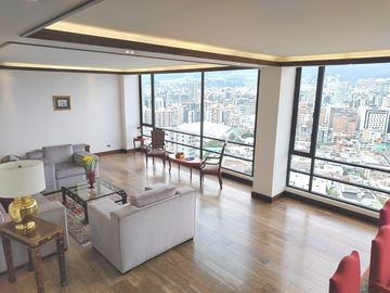 En venta espectacular Penthouse en Portugal y Eloy Alfaro