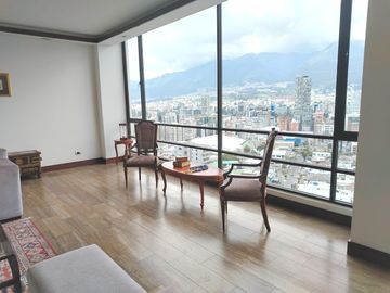 En venta espectacular Penthouse en Portugal y Eloy Alfaro