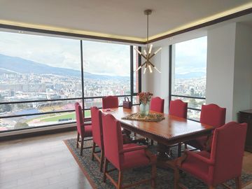 En venta espectacular Penthouse en Portugal y Eloy Alfaro