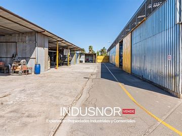 Bodega en Venta en Industrial Galpón sector Mariscal con Av.Santa Rosa