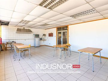 Bodega en Venta en Industrial Galpón sector Mariscal con Av.Santa Rosa