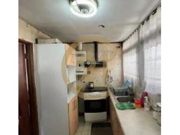 Casa de 5D y 4B en La Reina con casa adicional