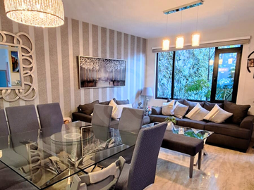 Casa en condominio en venta en Lomas de San Pedro