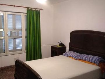 Casa exclusiva con pileta y zonas verdes