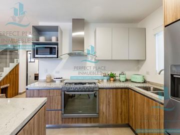 CASA RESIDENCIAL EN VENTA EN CUMBRES, N.L.