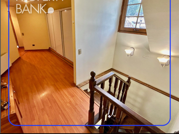 Casa en Venta en Valenzuela Puelma 9035