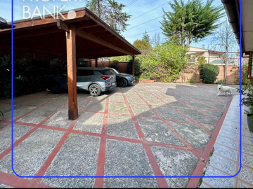 Casa en Venta en Valenzuela Puelma 9035