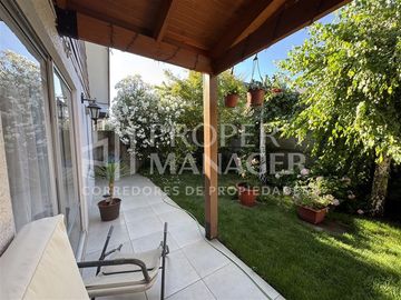 Casa en Venta en Casa 3D-2B-4Estac + Terraza + Piscina Doña Las Violetas
