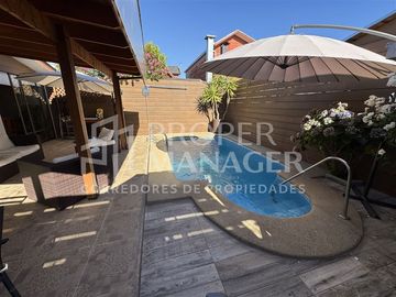 Casa en Venta en Casa 3D-2B-4Estac + Terraza + Piscina Doña Las Violetas