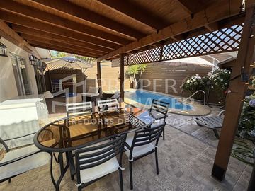 Casa en Venta en Casa 3D-2B-4Estac + Terraza + Piscina Doña Las Violetas