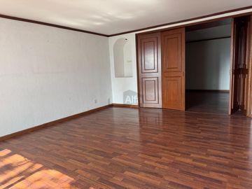 Venta casa en la herradura de 550m2