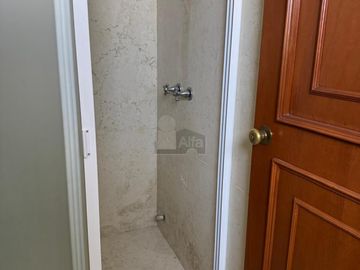 Venta casa en la herradura de 550m2