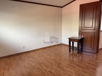 Venta casa en la herradura de 550m2