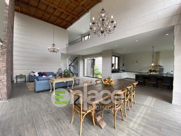 Hermosa y moderna casa de Campo a la Venta en Condominio La Quebrada (Cieneguilla) Etapa 1