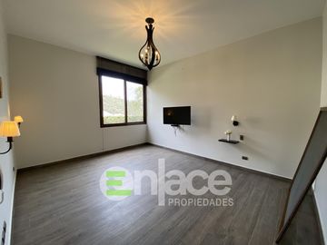 Hermosa y moderna casa de Campo a la Venta en Condominio La Quebrada (Cieneguilla) Etapa 1