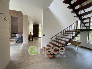 Hermosa y moderna casa de Campo a la Venta en Condominio La Quebrada (Cieneguilla) Etapa 1