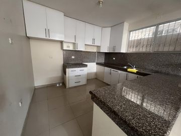 Casa en Venta,  Kennedy norte  AndB