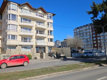 Departamento céntrico, frente al lago Nahuel Huapi
