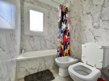 Casa en venta - 3 Dormitorios 1 Baño - Cochera - 1.050Mts2 - Chapadmalal