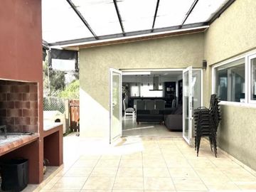 Casa en venta - 3 Dormitorios 1 Baño - Cochera - 1.050Mts2 - Chapadmalal