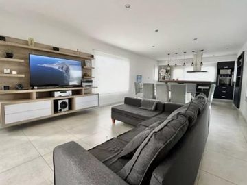 Casa en venta - 3 Dormitorios 1 Baño - Cochera - 1.050Mts2 - Chapadmalal