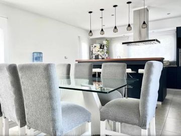 Casa en venta - 3 Dormitorios 1 Baño - Cochera - 1.050Mts2 - Chapadmalal