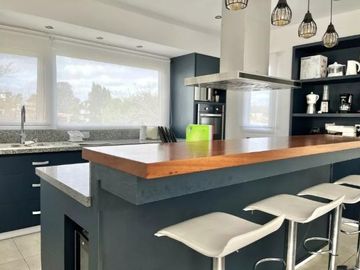 Casa en venta - 3 Dormitorios 1 Baño - Cochera - 1.050Mts2 - Chapadmalal