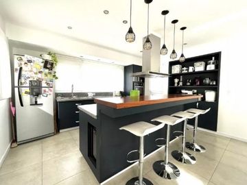 Casa en venta - 3 Dormitorios 1 Baño - Cochera - 1.050Mts2 - Chapadmalal