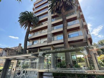Piso 6 ambientes de 240m2 en Venta - Quilmes Centro