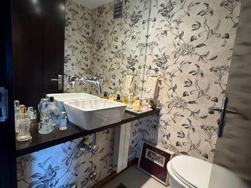 Piso 6 ambientes de 240m2 en Venta - Quilmes Centro