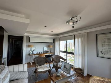 Piso 6 ambientes de 240m2 en Venta - Quilmes Centro
