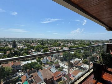 Piso 6 ambientes de 240m2 en Venta - Quilmes Centro