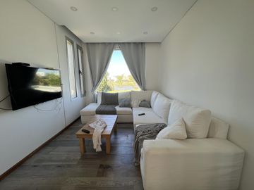 Casa a la laguna en El Canton Islas