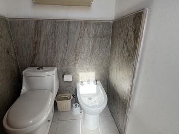 Casa a la laguna en El Canton Islas